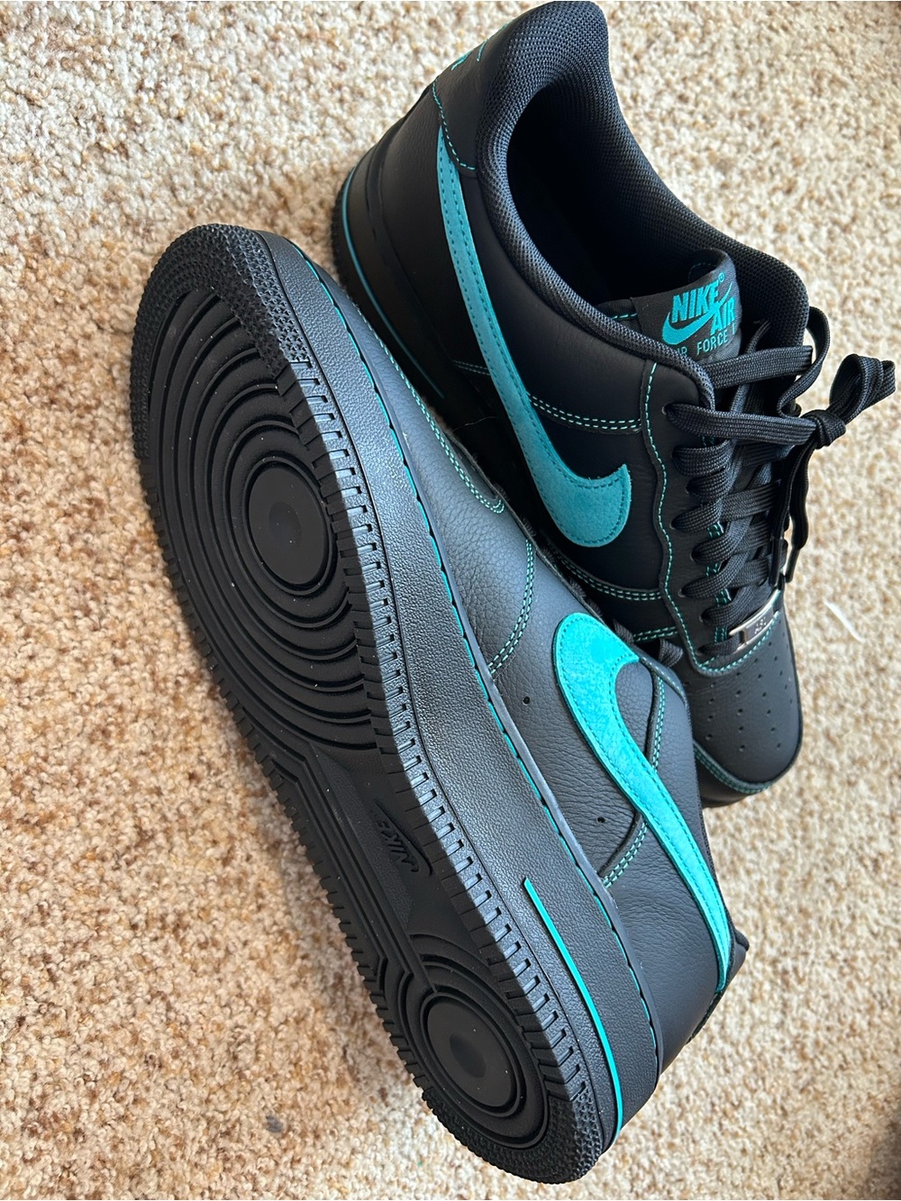 Nike Air Force 1 ‘07 LV8 — Black/Dusty Cactus